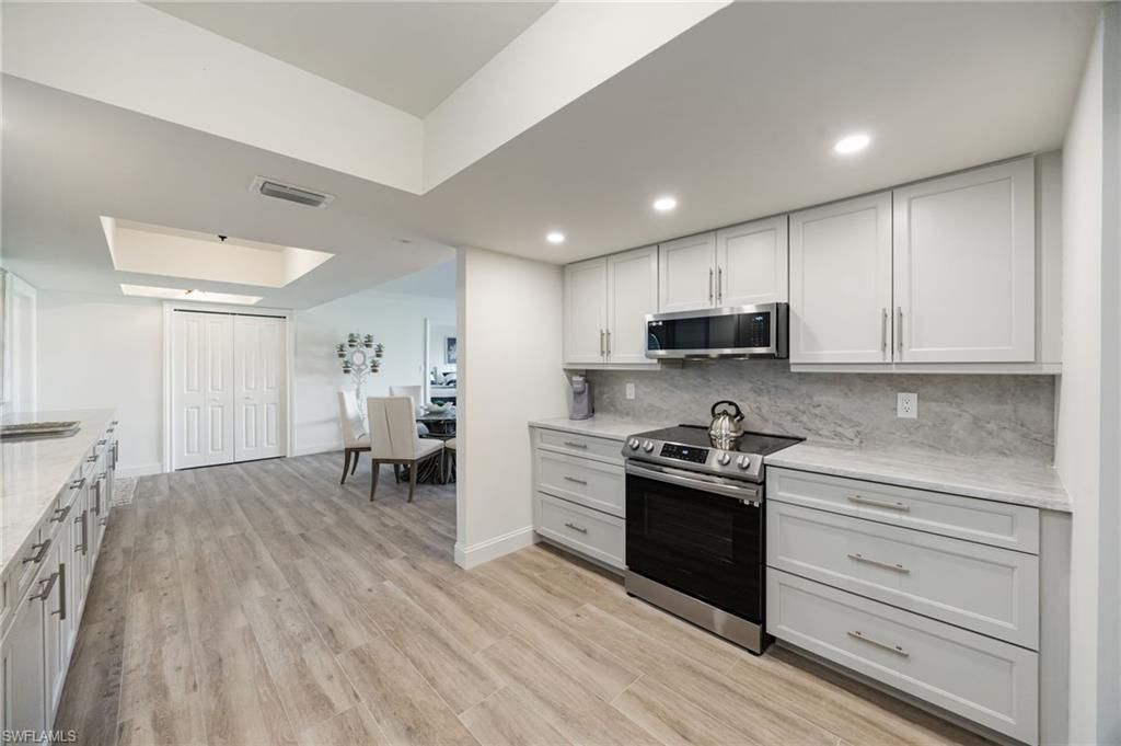 383 Harbour Dr, Unit 101, Naples, FL 34103 Photo