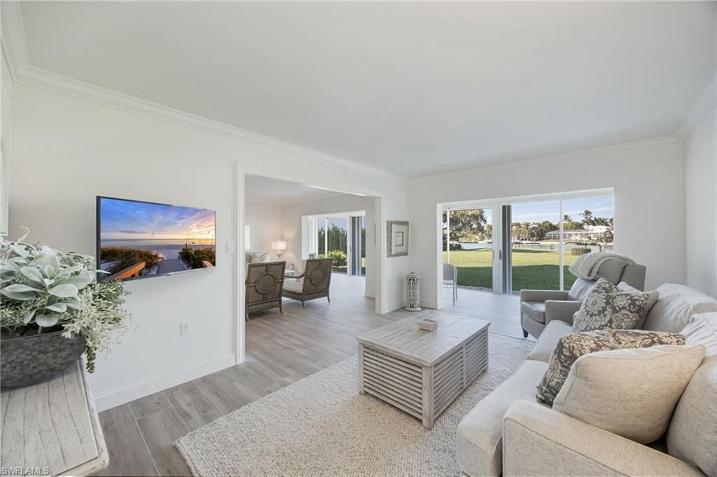 383 Harbour Dr, Unit 101, Naples, FL 34103 Photo