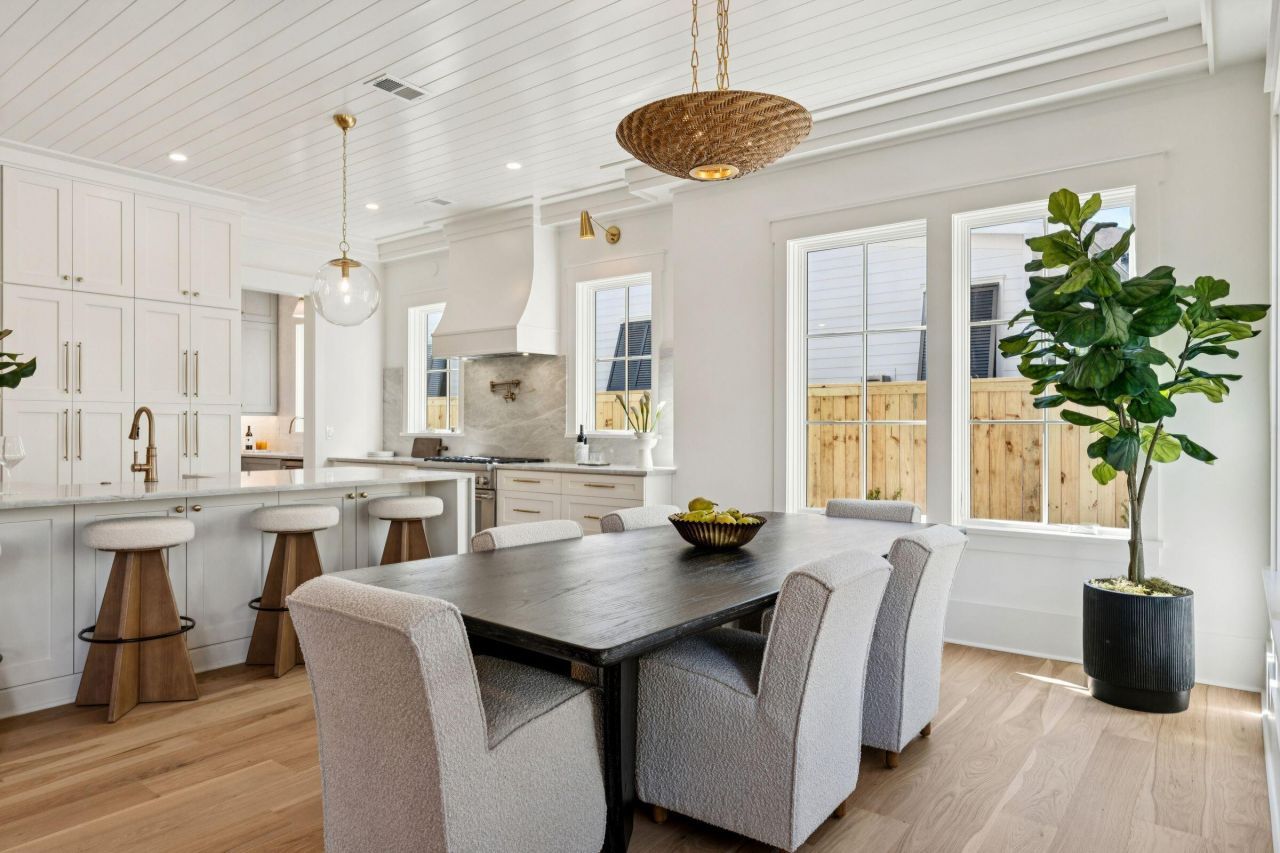 740 Atlantic Street Photo 24