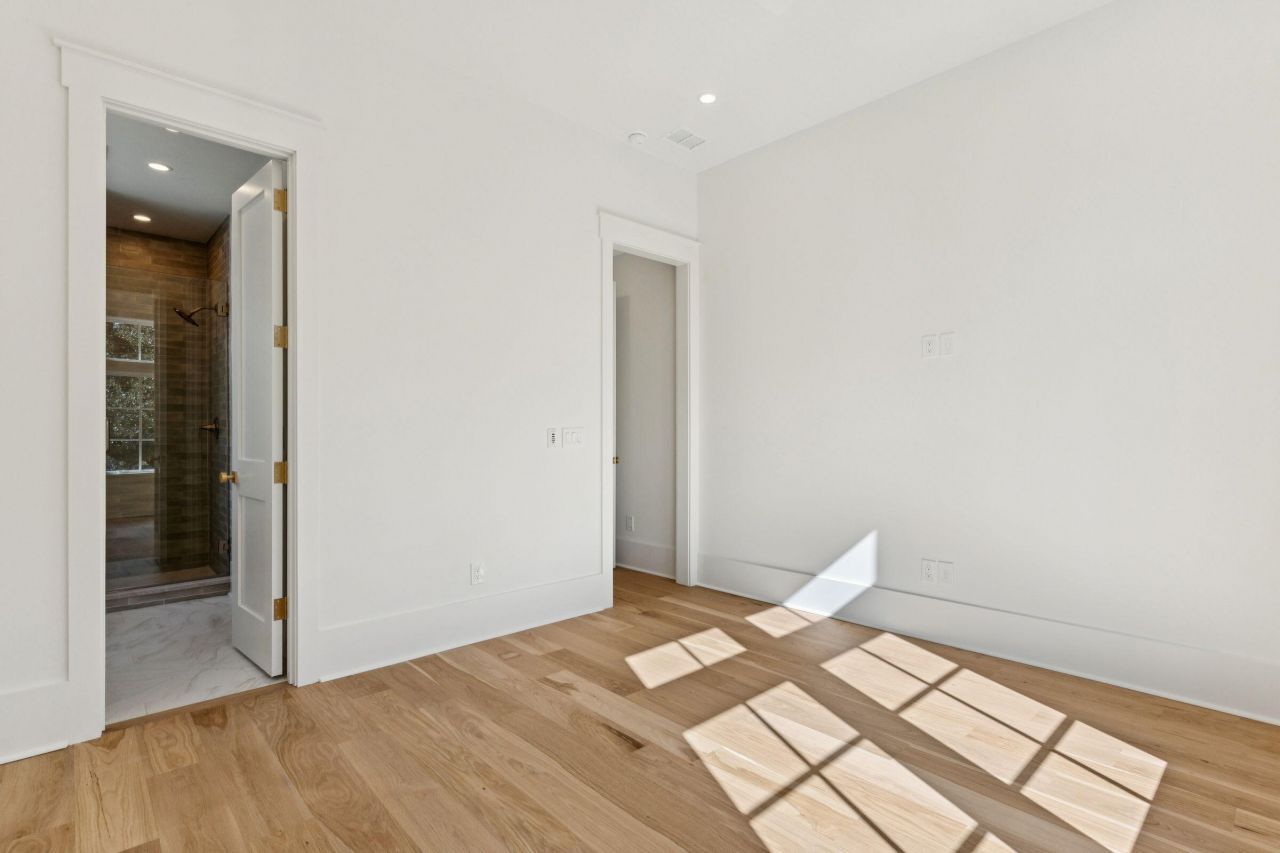 740 Atlantic Street Photo 40