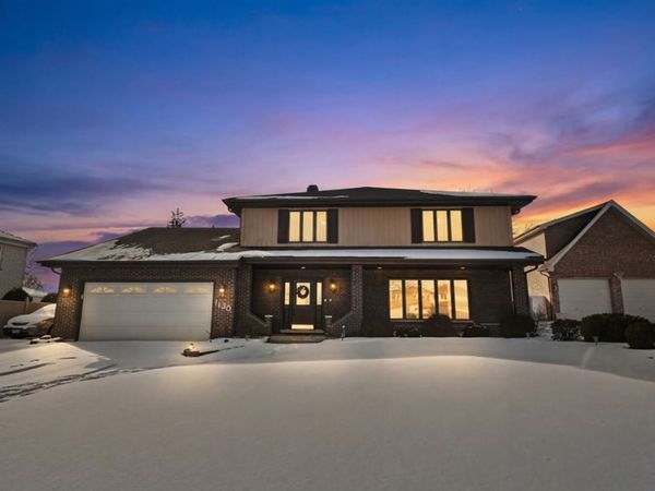 1130 N Thatcher Lane, Addison, IL 60101