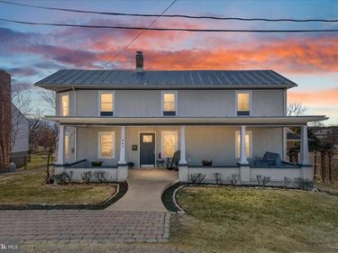 445 ASH STREET, STRASBURG, VA 22657
