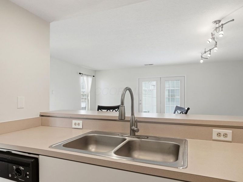 6336 Lakeview Drive E, Unit 19, Grove City, OH 43123 Photo 16