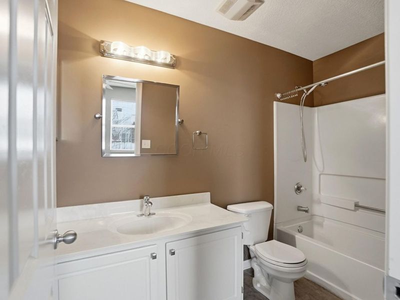 6336 Lakeview Drive E, Unit 19, Grove City, OH 43123 Photo 33