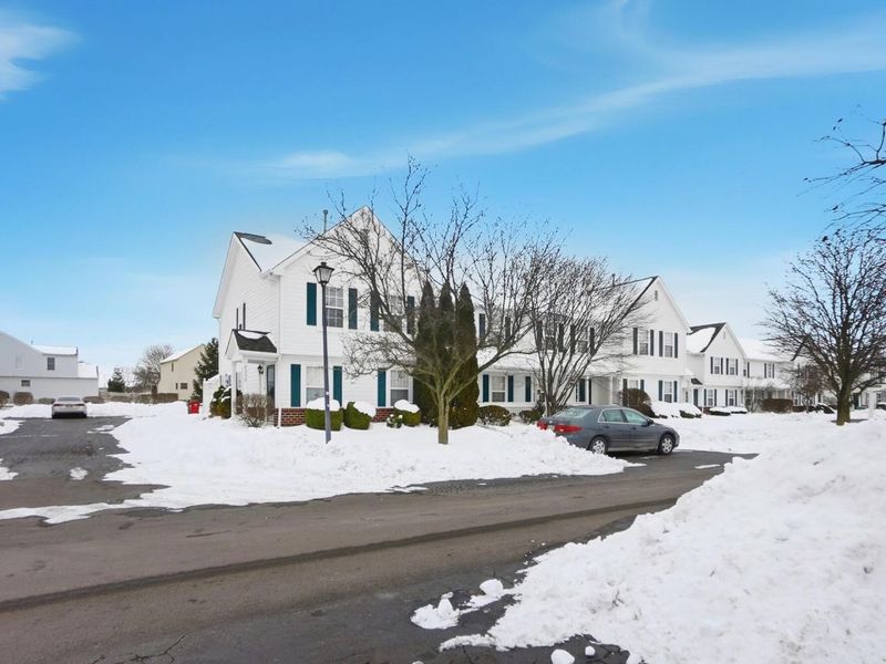 6336 Lakeview Drive E, Unit 19, Grove City, OH 43123 Photo 4