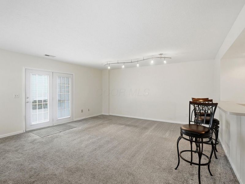 6336 Lakeview Drive E, Unit 19, Grove City, OH 43123 Photo 8