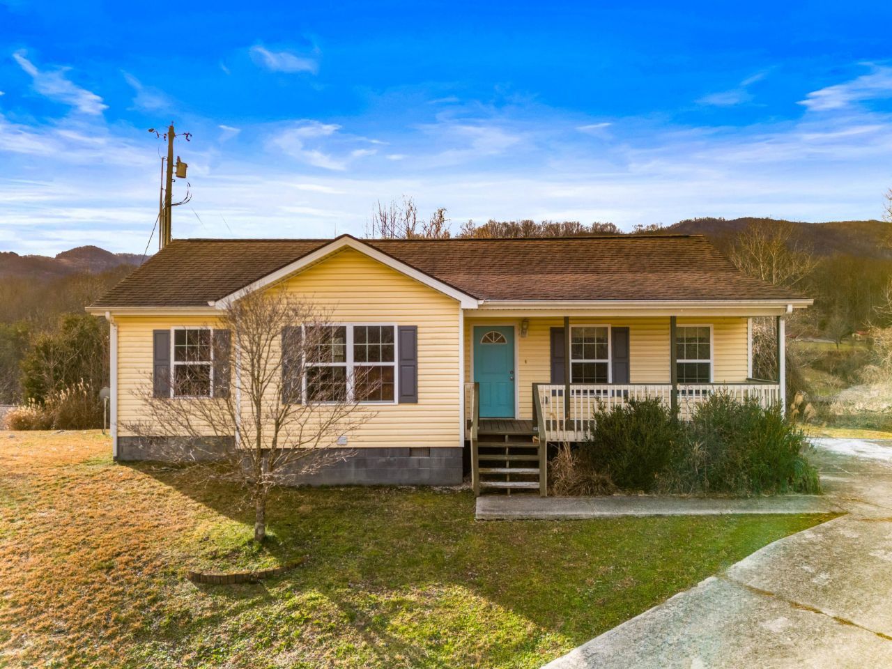 140 Hickory Lane, Middlesboro, KY 40965 Main Photo