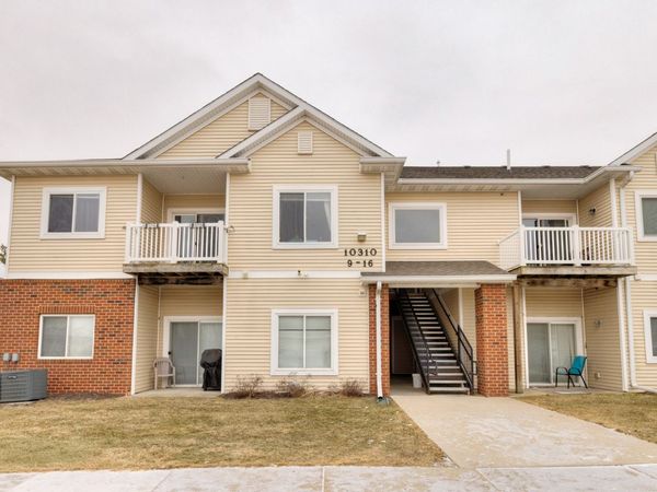 10310 Essex Drive, Unit 14, Johnston, IA 50131
