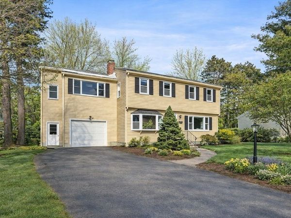 29 Pinewood Rd, Wellesley, MA 02482
