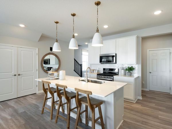 4745 AirLake Drive, Woodbury, MN 55129