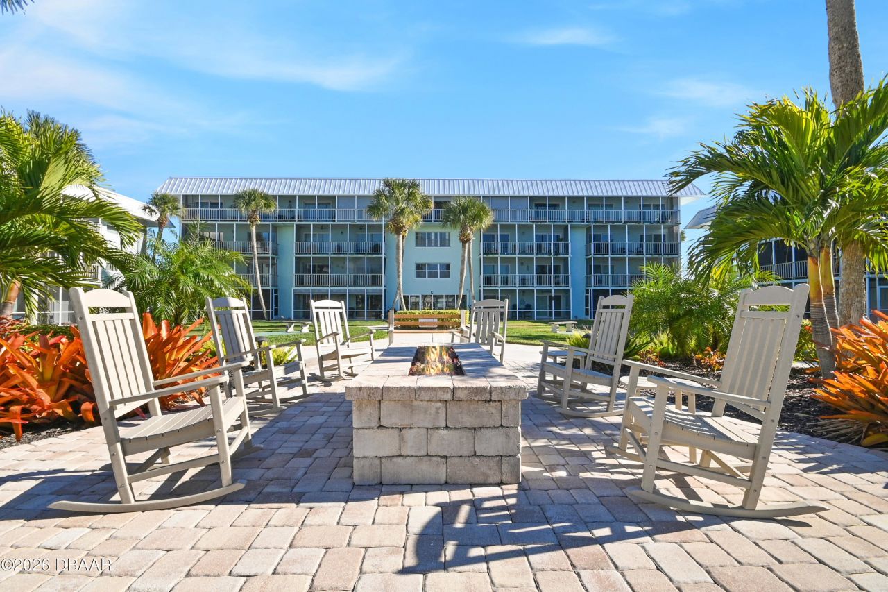 325 N Causeway, Unit B102, New Smyrna Beach, FL 32169 Photo