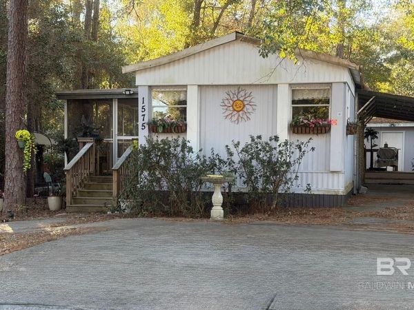 1575 Pensacola Drive, Lillian, AL 36549