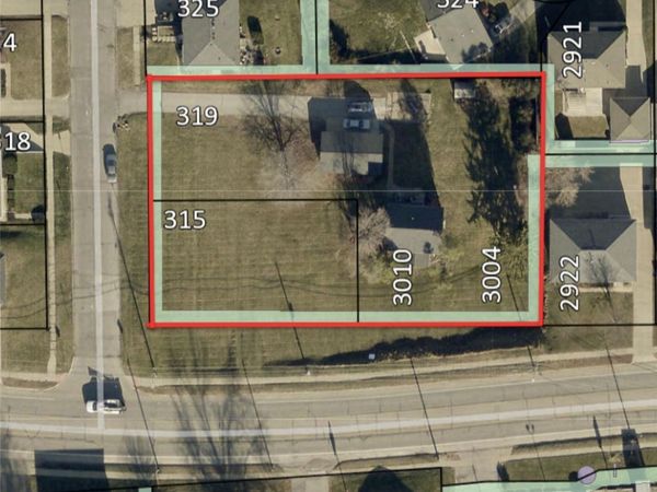 3010 Johnson Avenue NW, Cedar Rapids, IA 52405