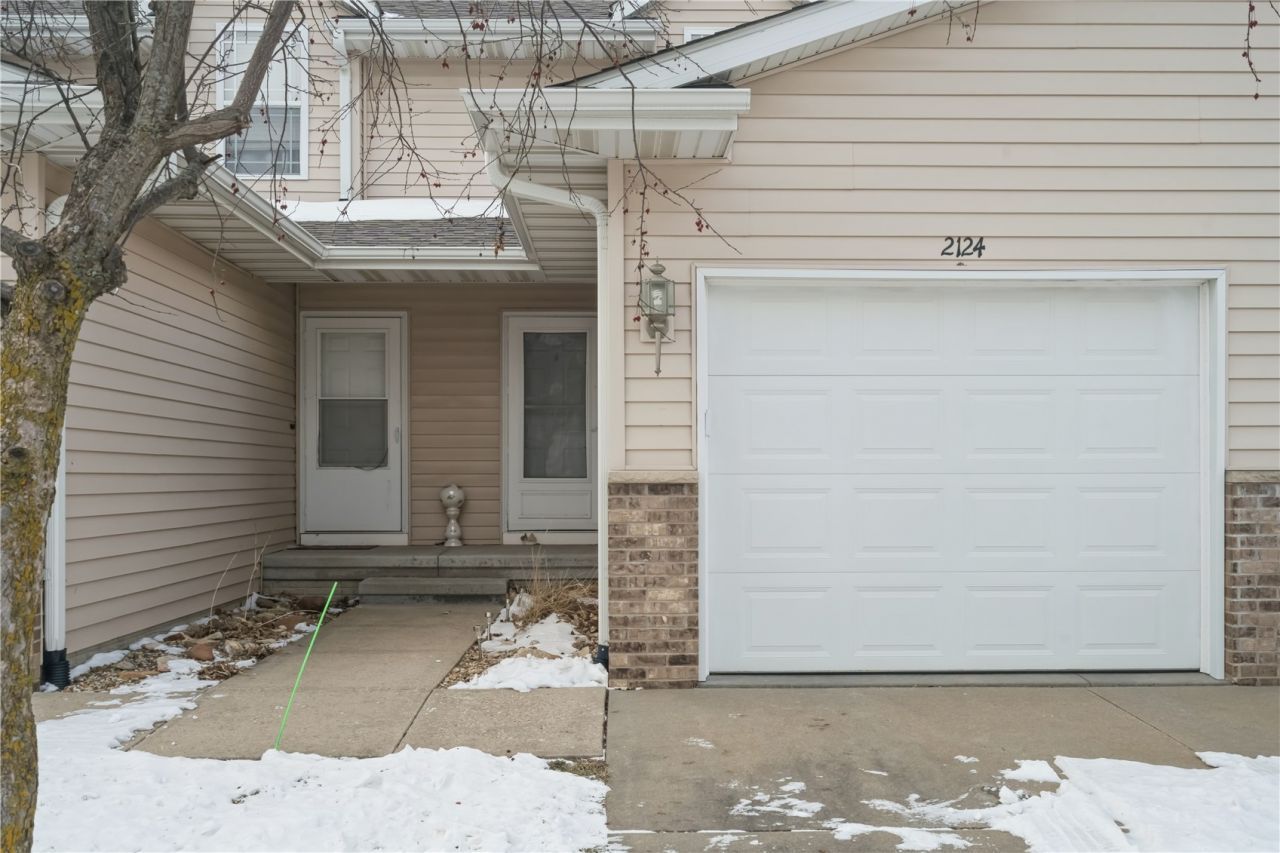 2124 49th Street, Marion, IA 52302 Main Photo