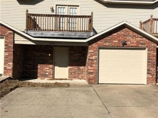 856 Peachtree Drive, Fayetteville, AR 72703