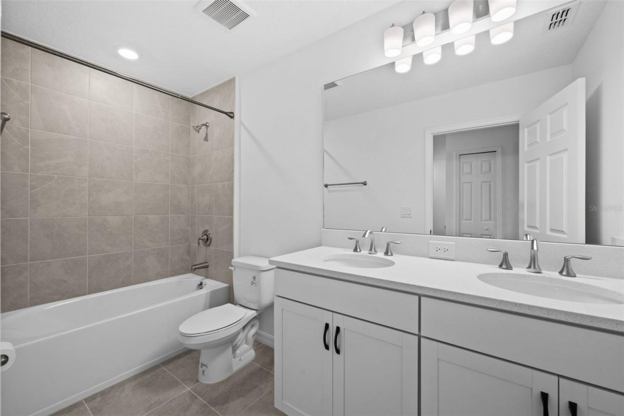 5429 Tripoli Drive, Palmetto, FL 34221 Photo