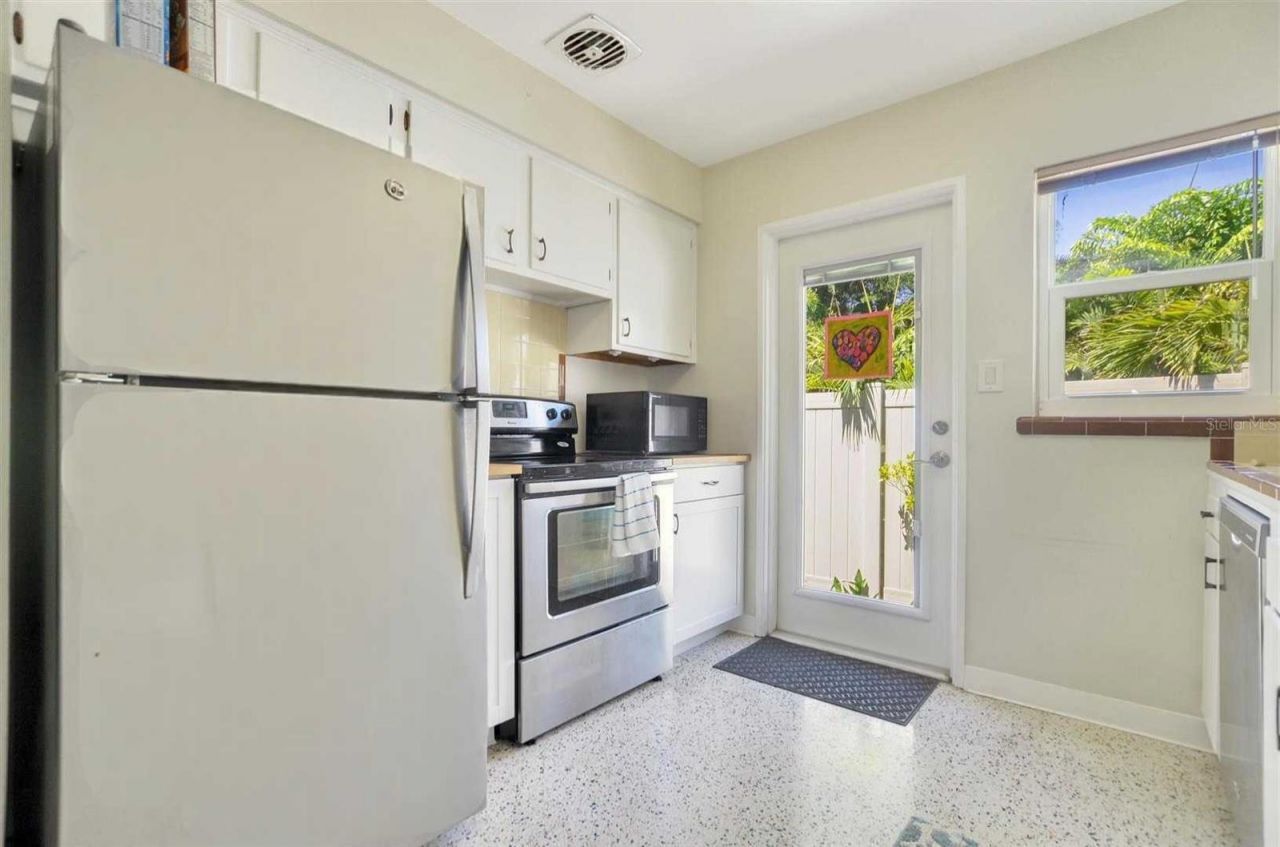 811 26th Avenue N, Saint Petersburg, FL 33704 Photo