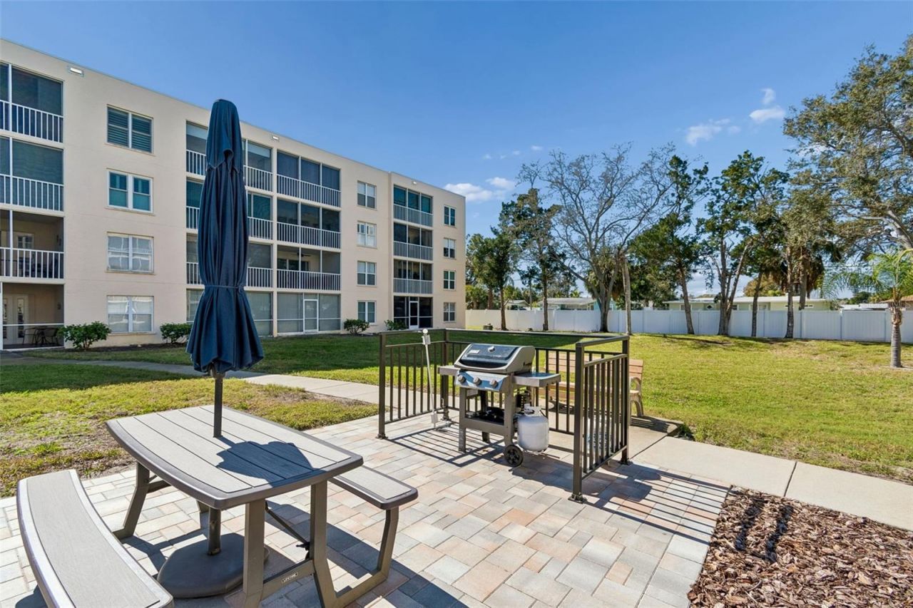 3950 Ironwood Circle, Unit 103, Bradenton, FL 34209 Photo