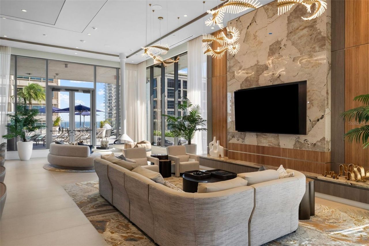 275 1st Avenue S, Unit 1202, Saint Petersburg, FL 33701 Photo