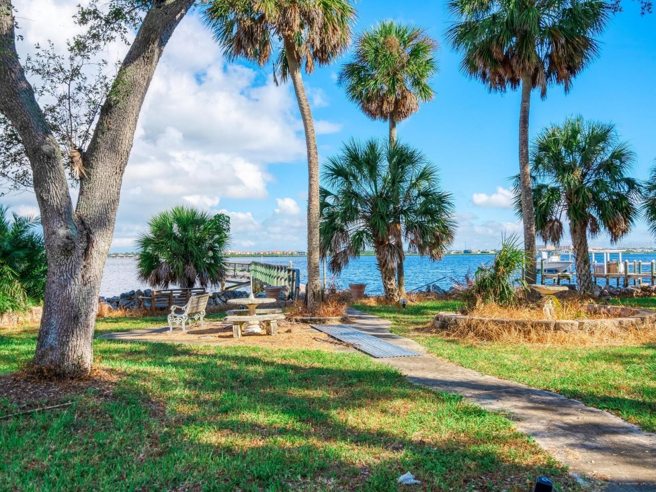 1401 1st Avenue E, Bradenton, FL 34208 Photo