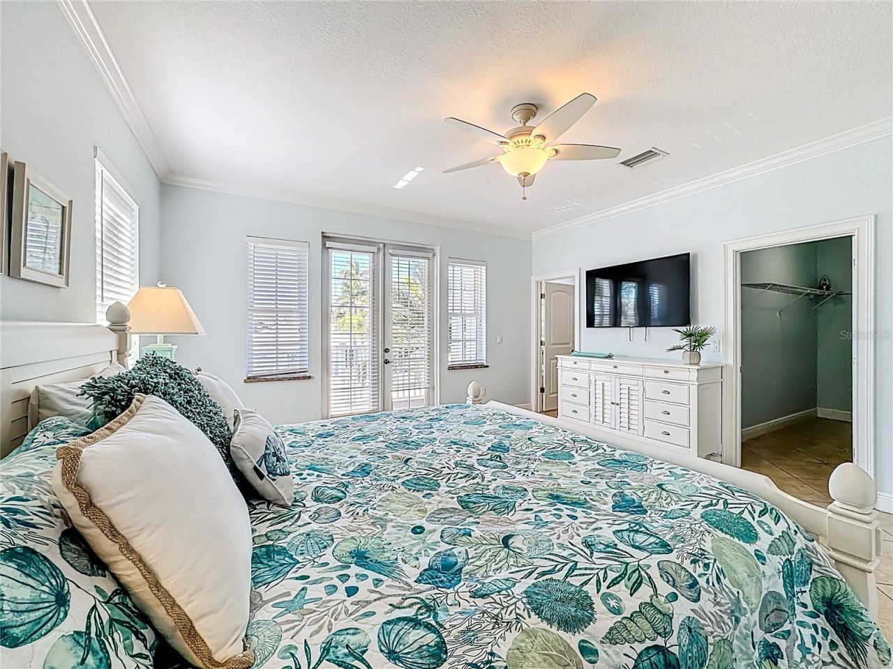 4805 2nd Avenue, Holmes Beach, FL 34217 Photo