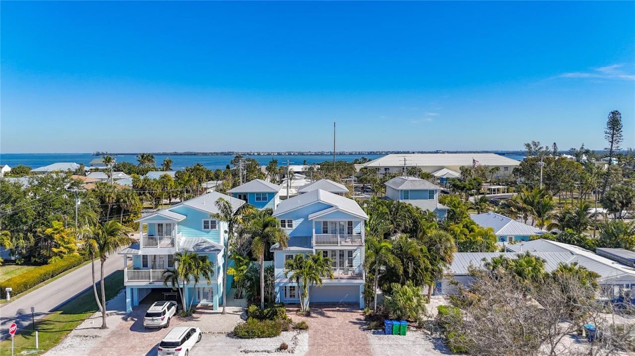 4805 2nd Avenue, Holmes Beach, FL 34217 Photo