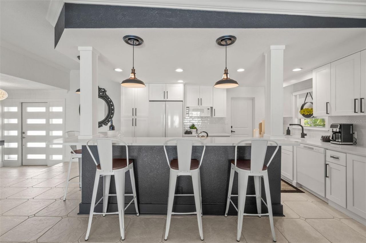 402 161st Avenue, Redington Beach, FL 33708 Photo