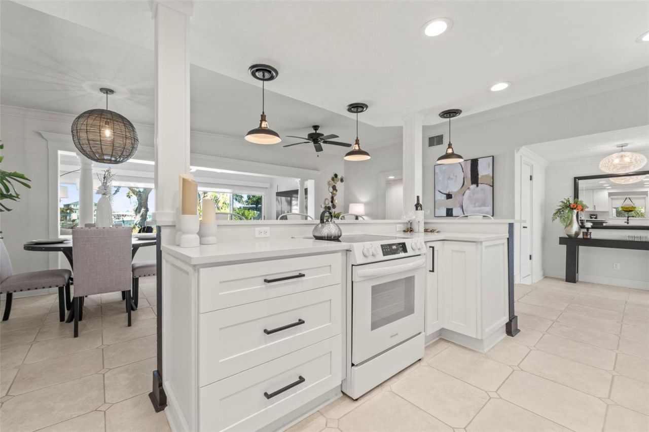 402 161st Avenue, Redington Beach, FL 33708 Photo
