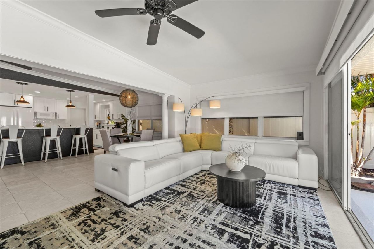 402 161st Avenue, Redington Beach, FL 33708 Photo