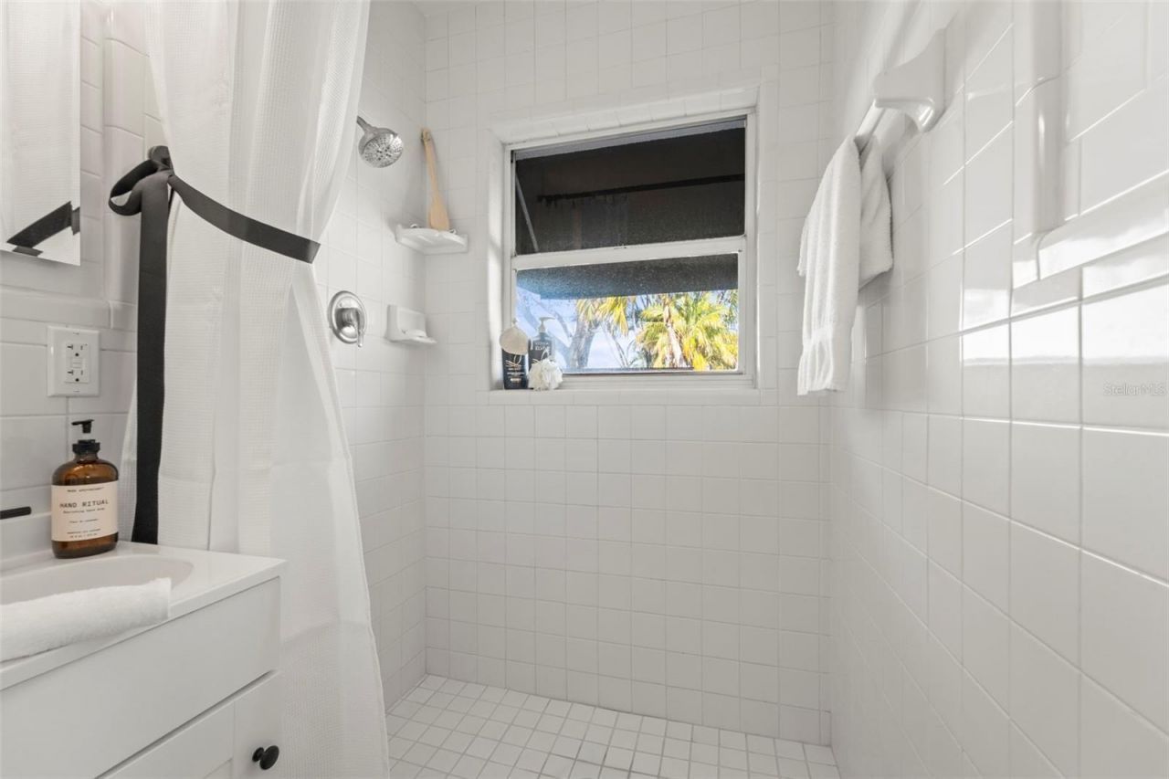 402 161st Avenue, Redington Beach, FL 33708 Photo
