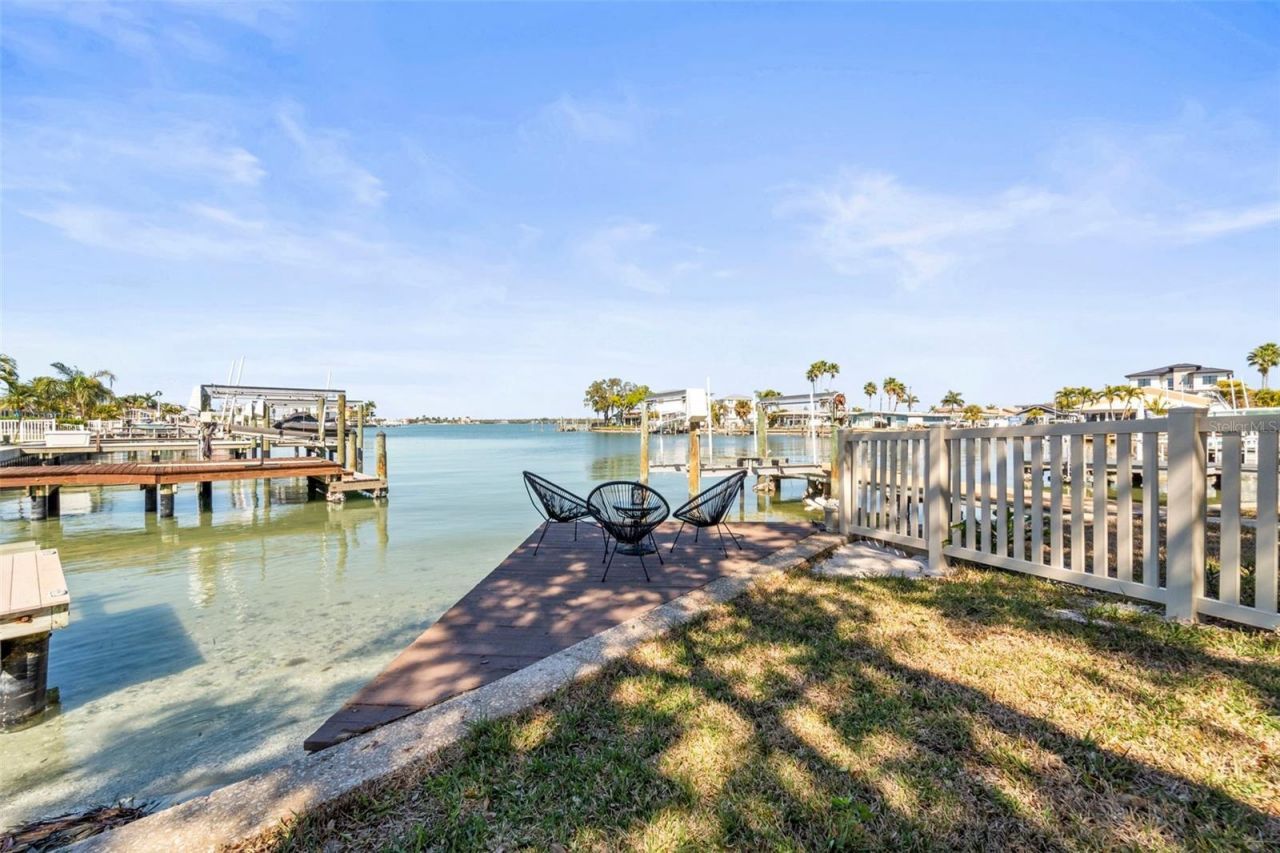 402 161st Avenue, Redington Beach, FL 33708 Photo