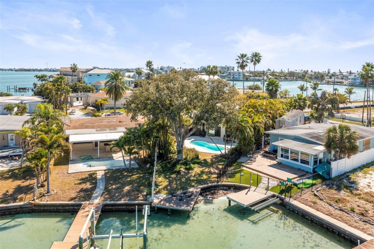 402 161st Avenue, Redington Beach, FL 33708 Photo
