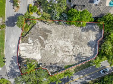 4690 LAUREL OAK LANE NE, ST PETERSBURG, FL 33703