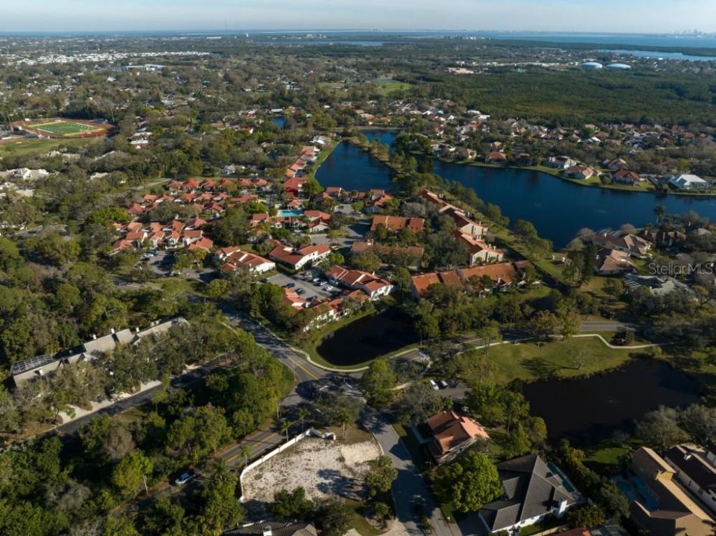 4690 Laurel Oak Lane Ne, Saint Petersburg, FL 33703 Photo