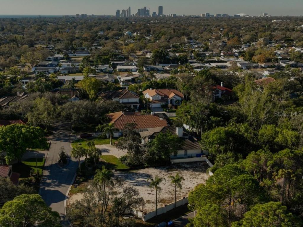 4690 Laurel Oak Lane Ne, Saint Petersburg, FL 33703 Photo