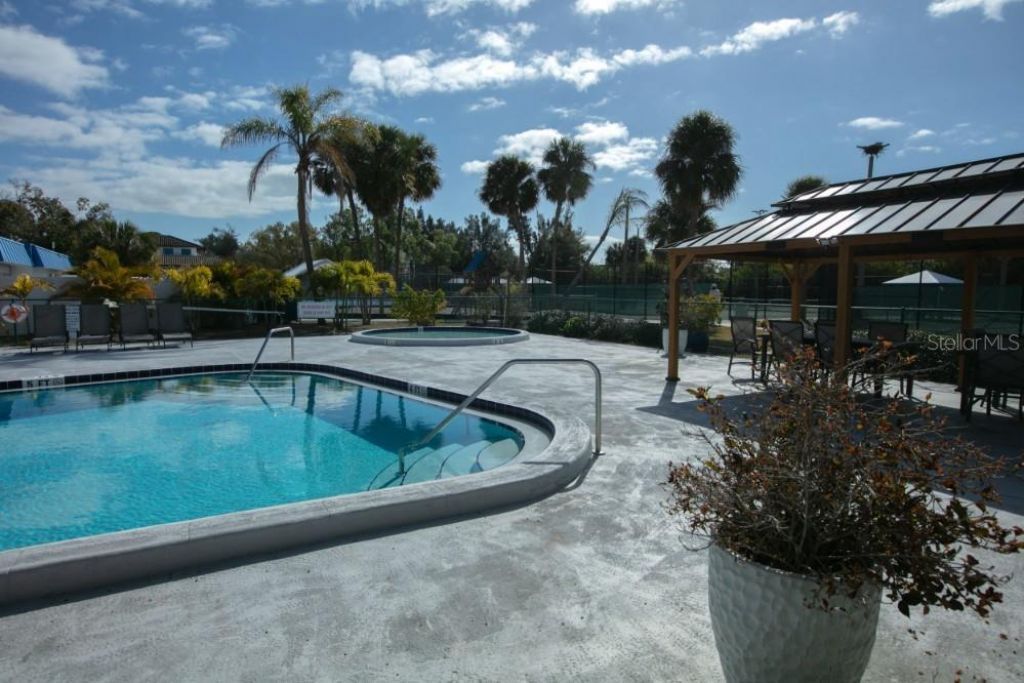 4690 Laurel Oak Lane Ne, Saint Petersburg, FL 33703 Photo