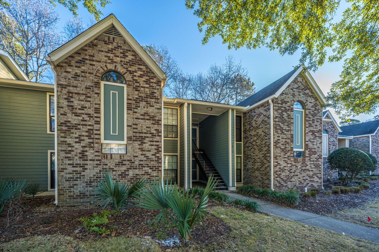 1872 Montclair Drive Mount Pleasant, SC 29464