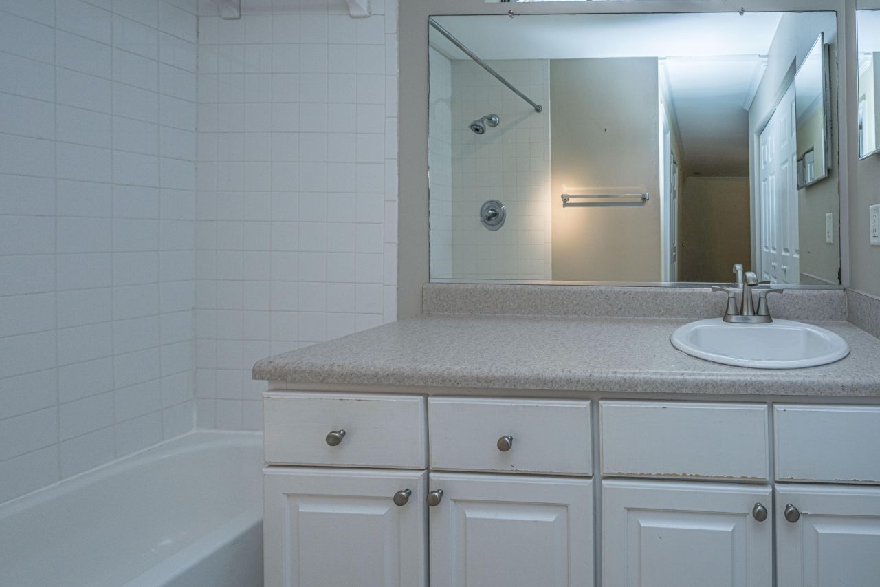 1872 Montclair Drive Photo 23