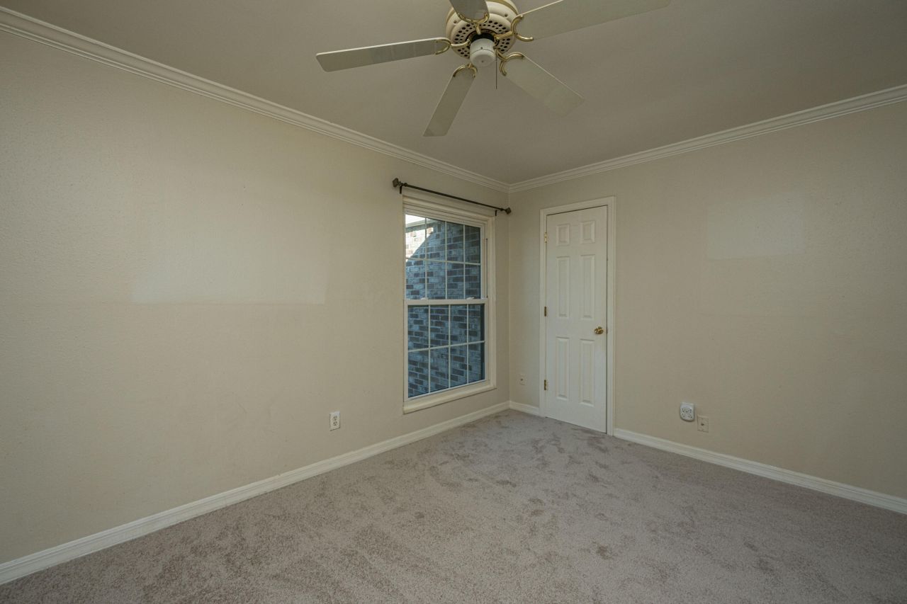 1872 Montclair Drive Photo 25