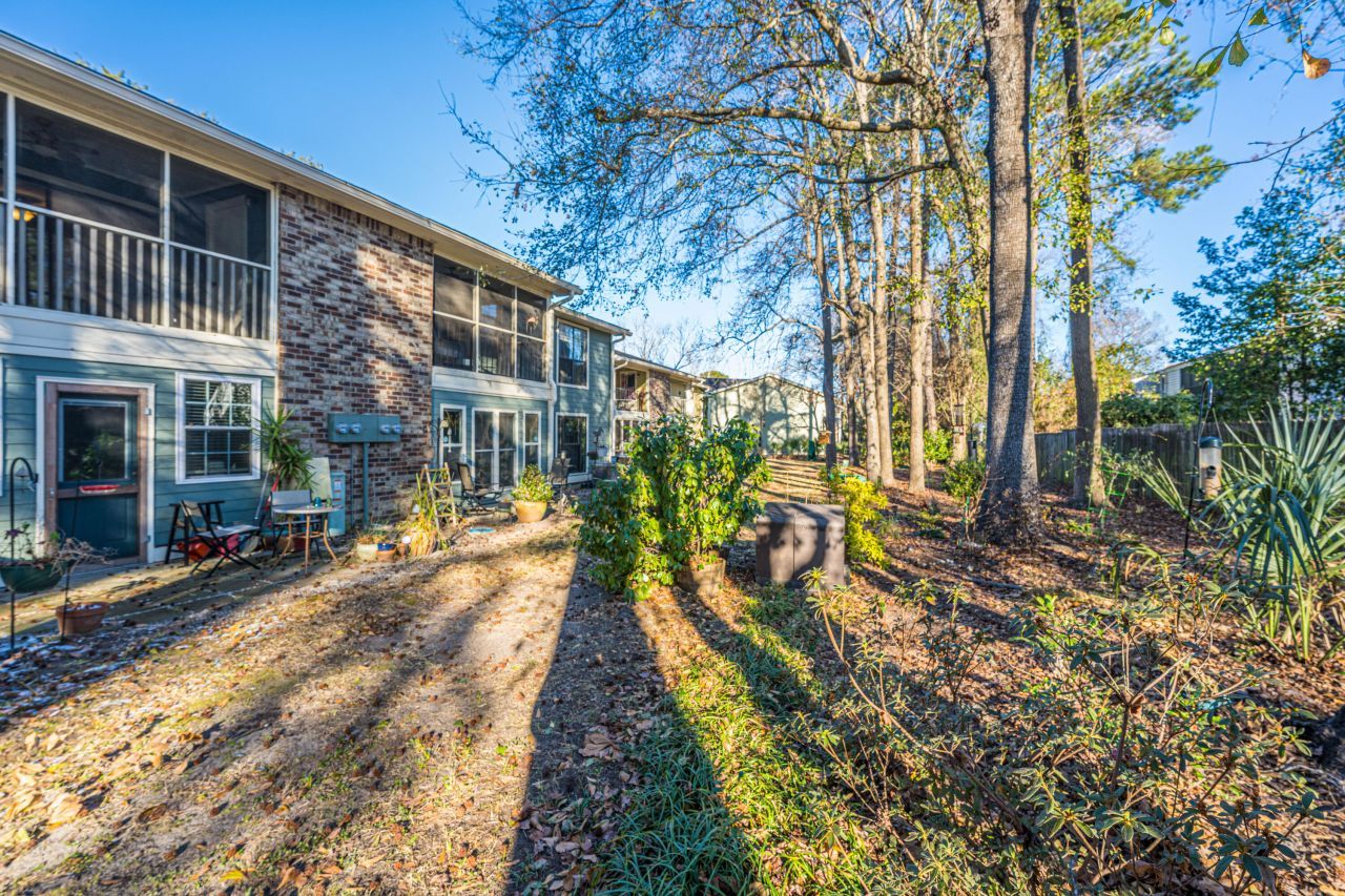 1872 Montclair Drive Photo 32