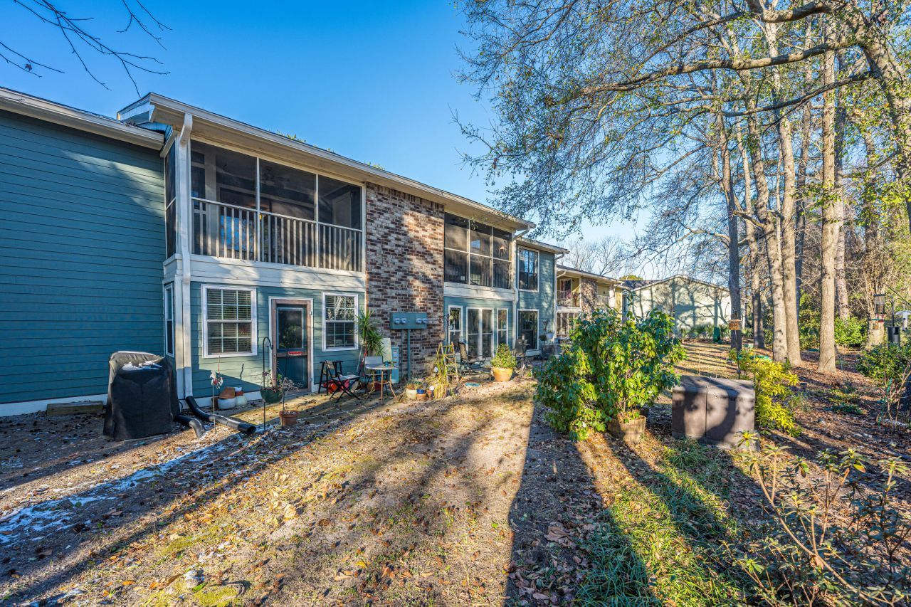 1872 Montclair Drive Photo 36