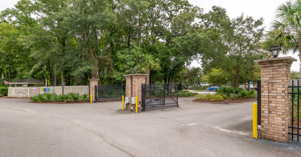 1872 Montclair Drive Photo 48