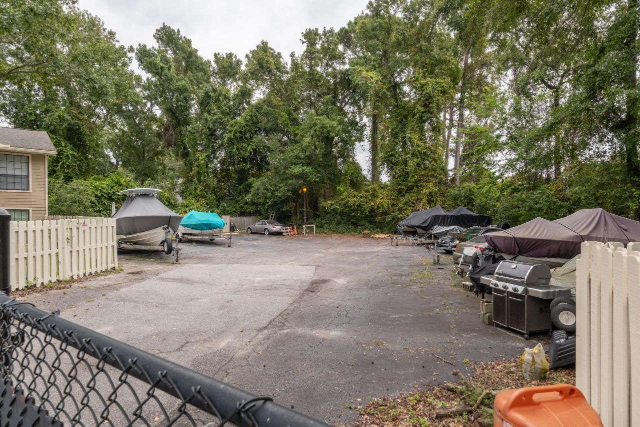 1872 Montclair Drive Photo 53