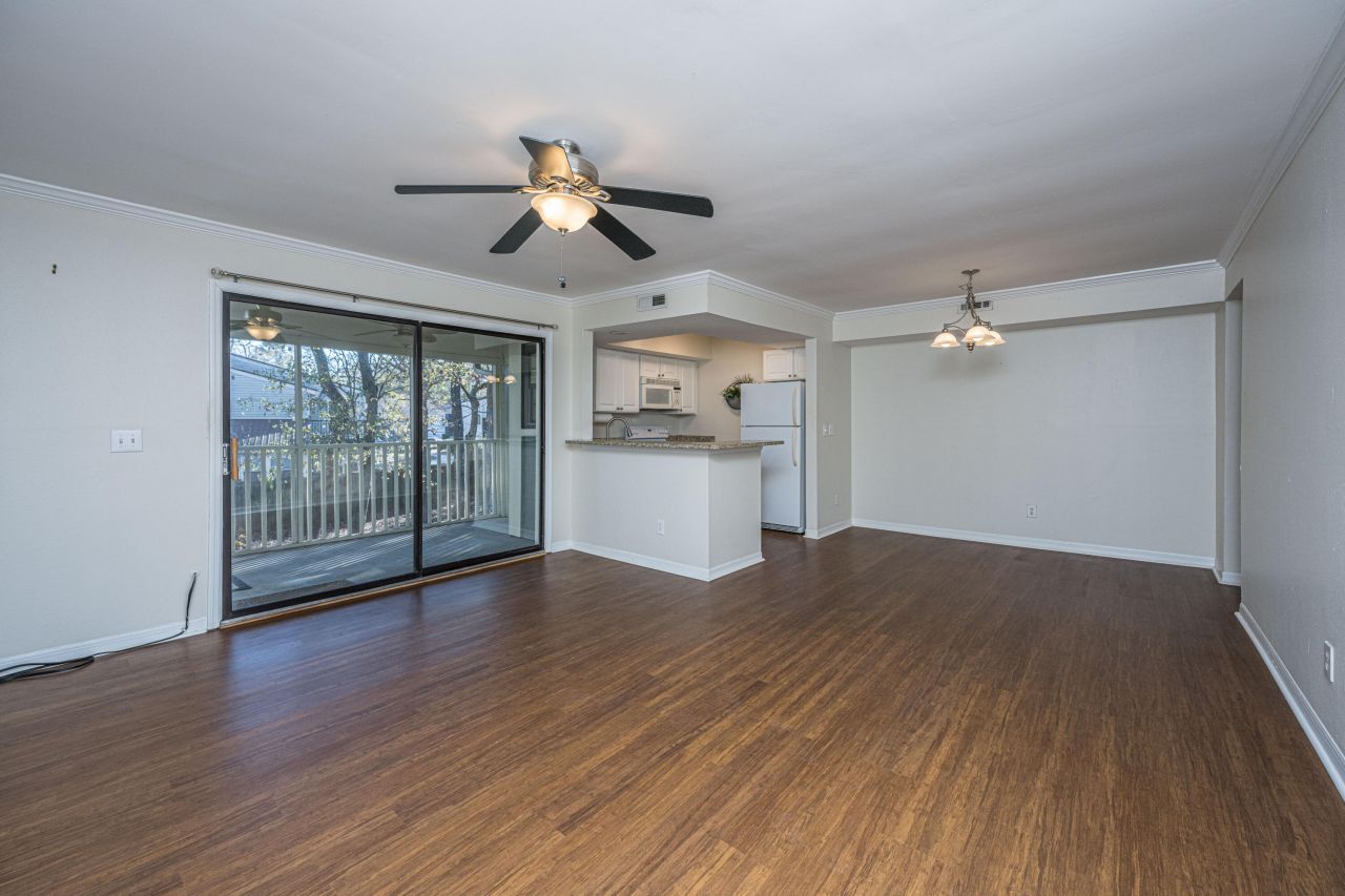 1872 Montclair Drive Photo 6