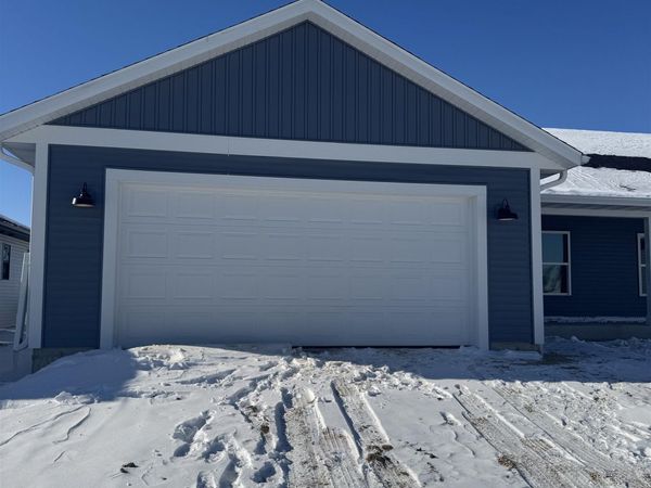 988 Bell Circle, Arlington, WI 53911