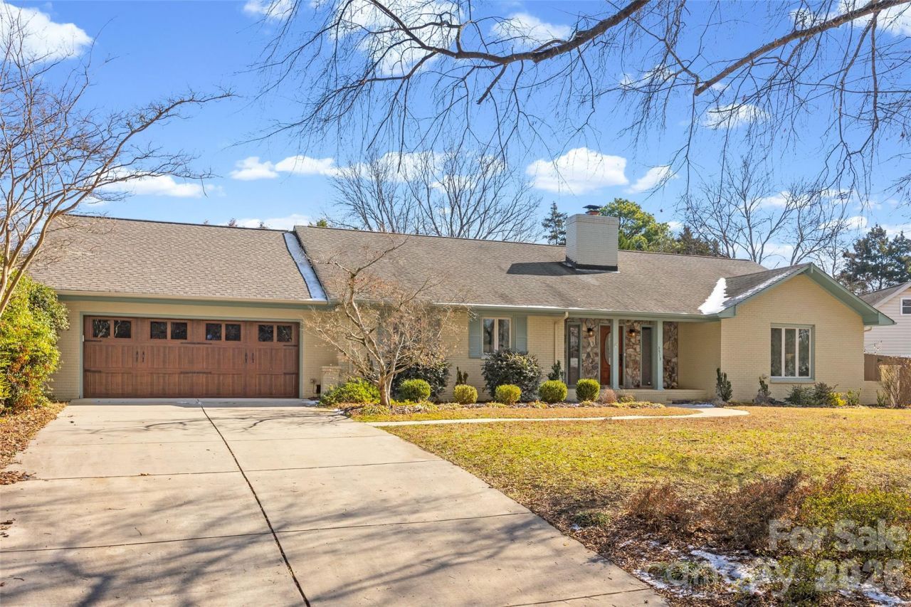 3513 Chilham Place, Charlotte, NC 28226 Main Photo