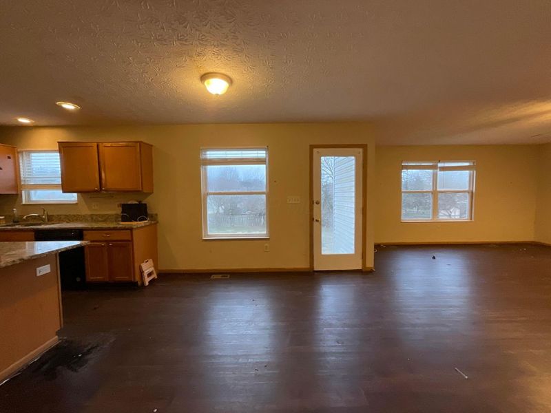 472 Greenhill Drive, Groveport, OH 43125 Photo 3