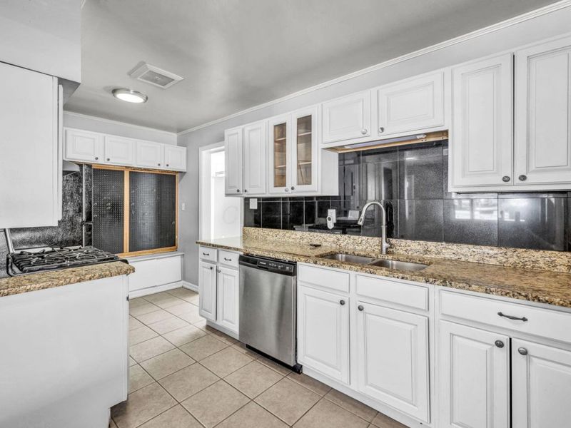 845 Exeter Road, Columbus, OH 43213 Photo 15