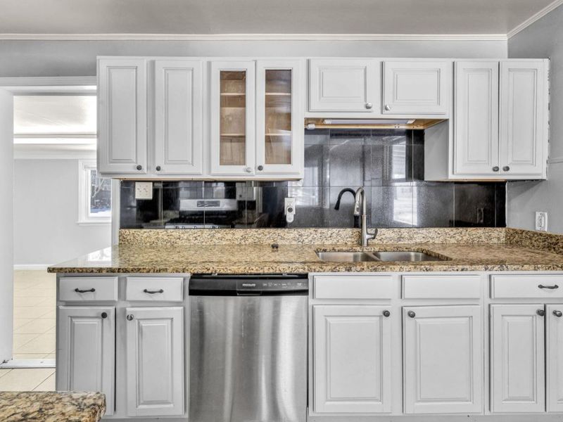 845 Exeter Road, Columbus, OH 43213 Photo 16