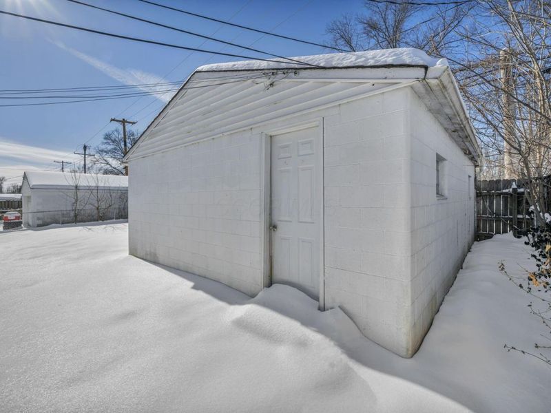 845 Exeter Road, Columbus, OH 43213 Photo 45